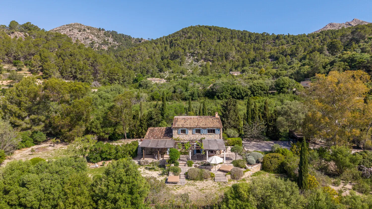 Charming natural stone finca with absolute privacy in S'Arracó, S'Arracó