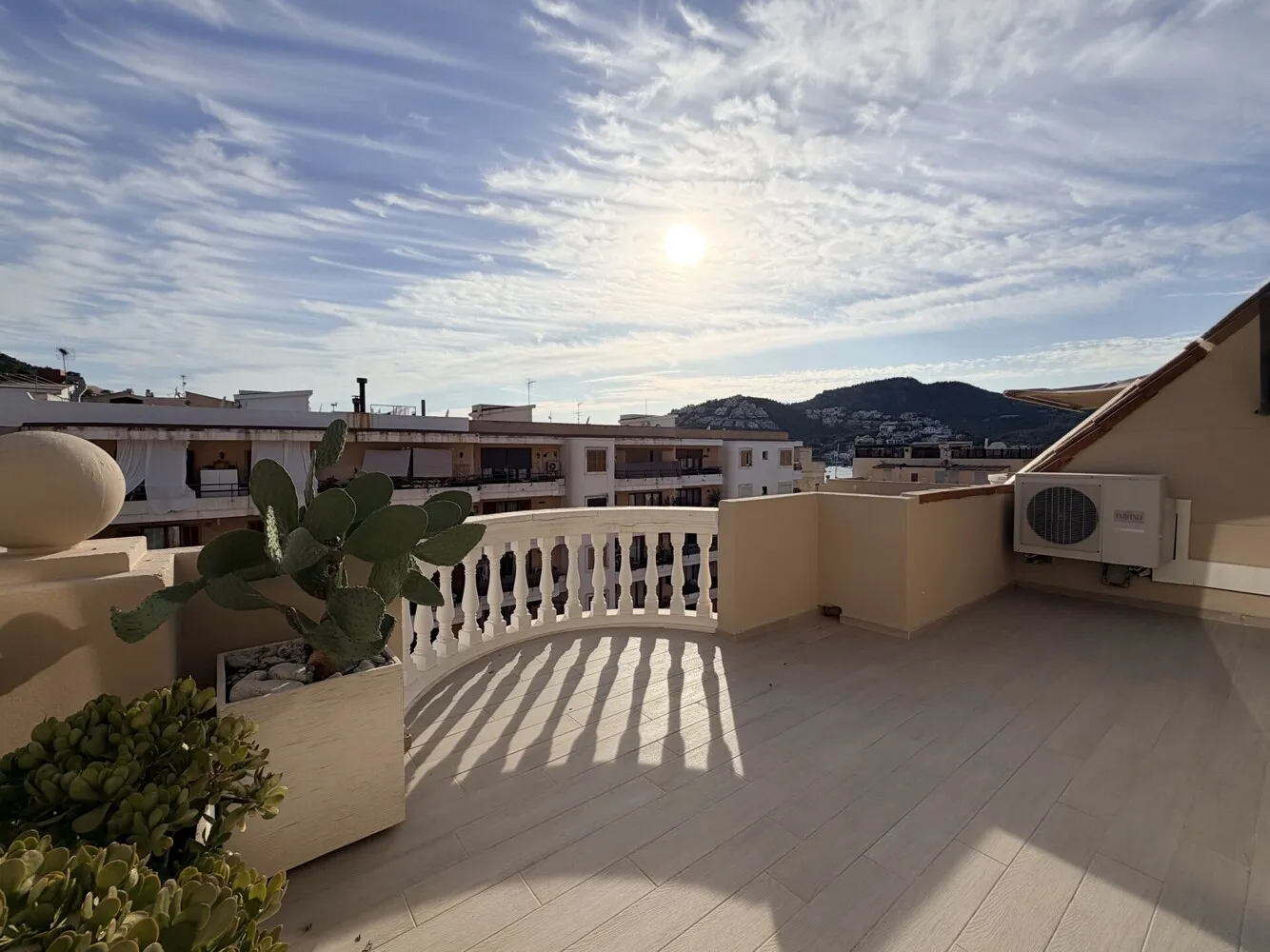 High-quality apartment with expansion rights in the heart of Port d'Andratx, Port d'Andratx