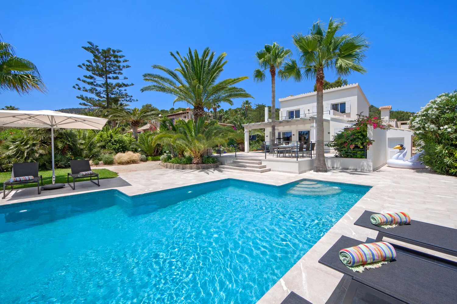 Finca in walking distance with vacational rental license, Port d'Andratx