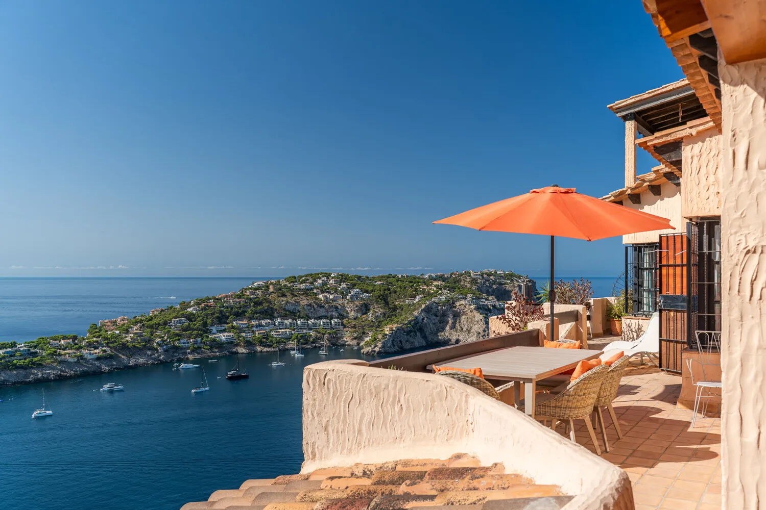 Prime location in Port d'Andratx! Penthouse with breathtaking views to modernize, Port d'Andratx